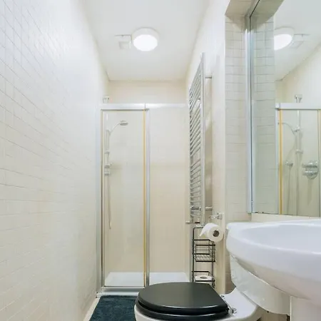 Апартаменты Cosy Flat In Portobello *